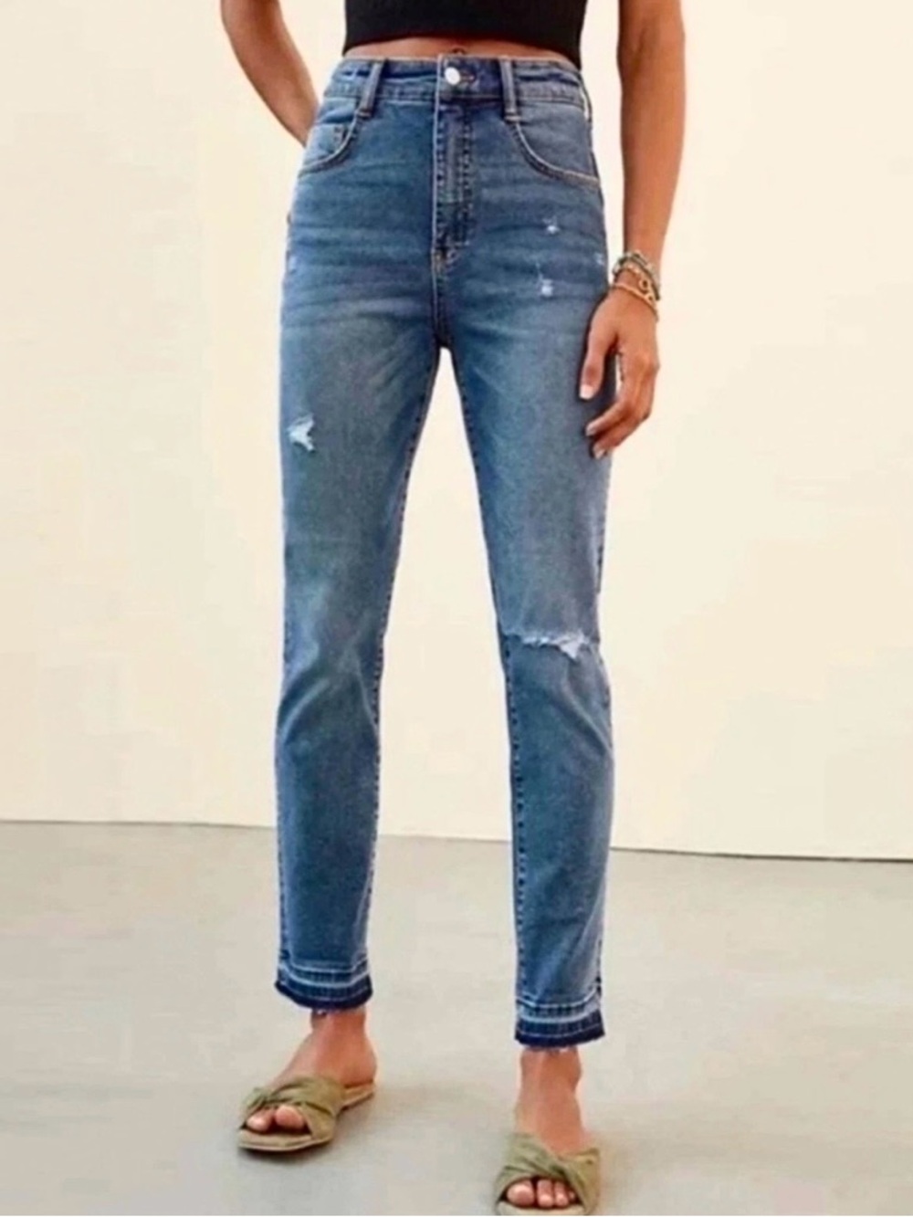 Anthropologie Pilcro Hi Rise Cigarette Stretch Jeans Distressed Release Hem 27 4